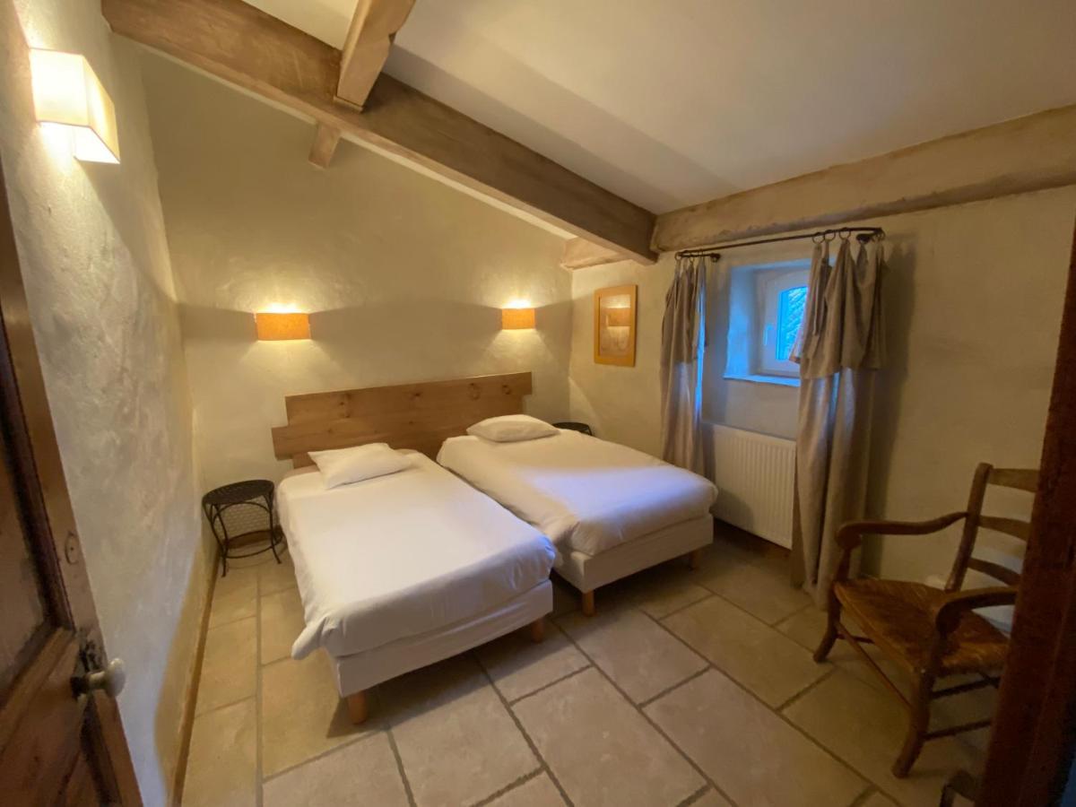 Gite De Groupe 9Ch Ou 3 Gites Independants De 3Ch - Patio Et Piscine Interieure Chauffee Toute L'Annee Vallon-Pont-dʼArc Exteriör bild
